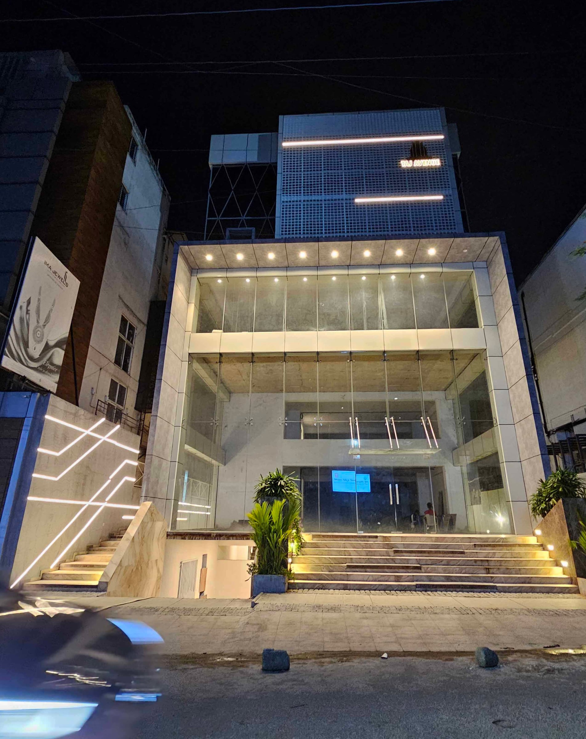 InClover Taj Avenue